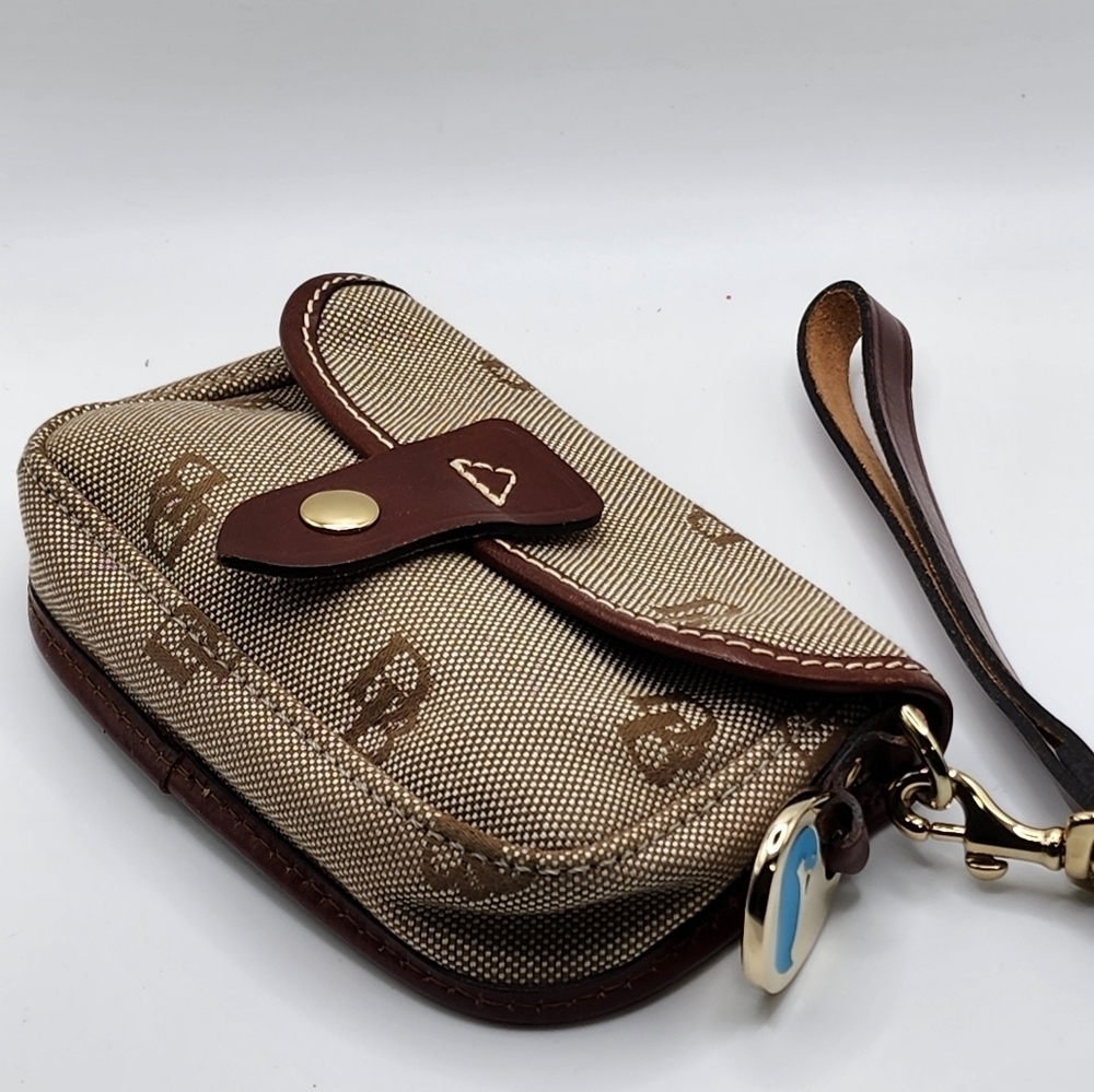 Dooney & Bourke Wristlet